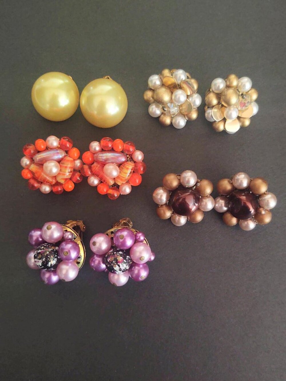 5 pairs of vintage clip on earrings
